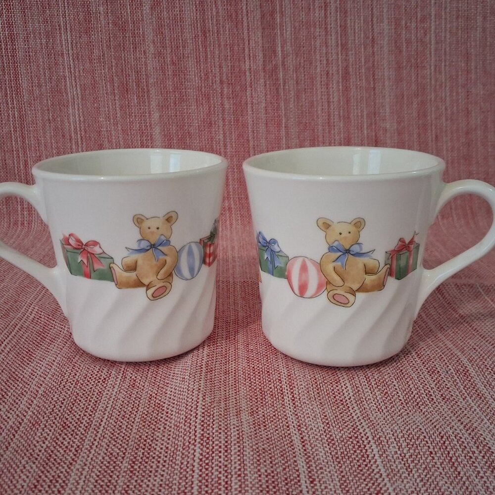 CorningWare Vintage Holiday Christmas Teddy Bear Mugs Set of 2